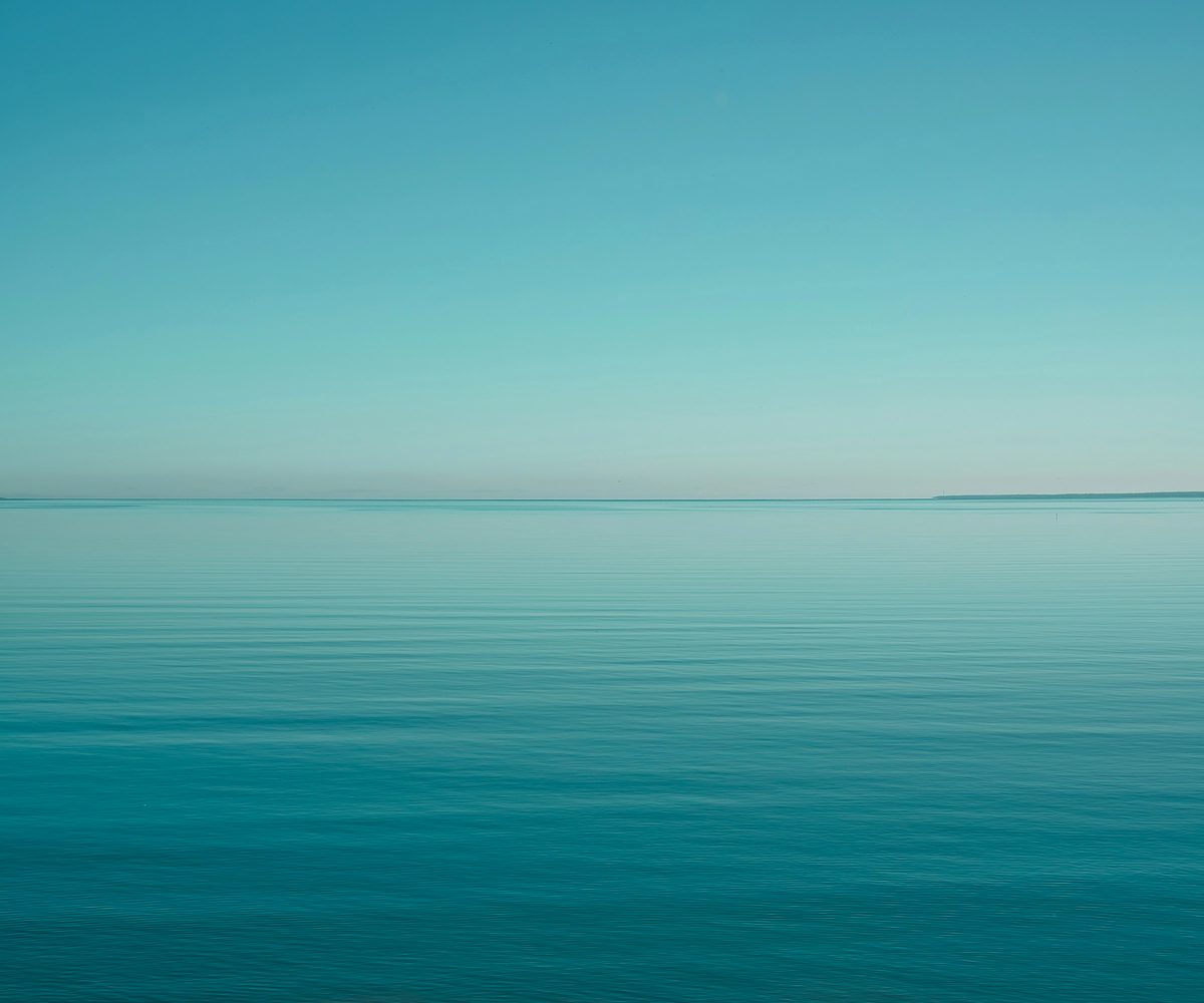 Calm turquoise sea, USDT flash TRC20